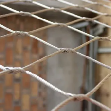 Сетка нержавеющая тросовая с параллельным узловым креплением и ромбической ячейкой Н9 7х7 AISI 304 20х35х1 мм