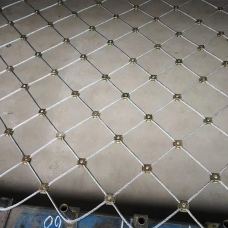 Сетка нержавеющая тросовая со скобочным креплением и ромбической ячейкой Н8 7х7 AISI 304 20х35х1 мм