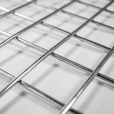 Сетка сварная нержавеющая квадратная в рулонах 08Х18Н10 25х25х3 мм ГОСТ 23279-2012